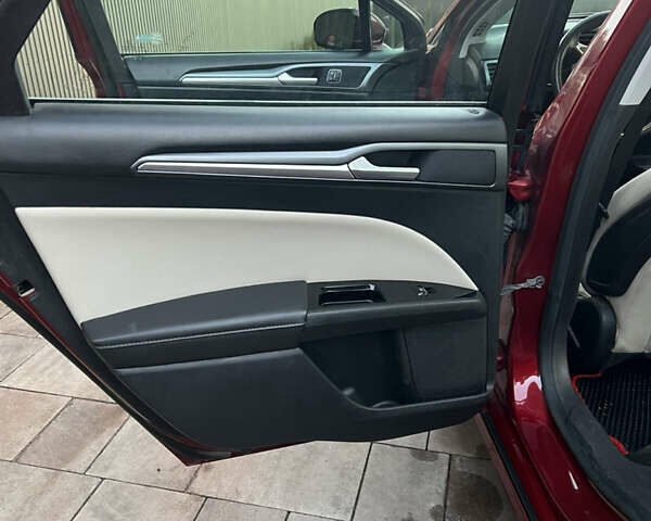 Красный Форд Фьюжн, объемом двигателя 2 л и пробегом 96 тыс. км за 13000 $, фото 15 на Automoto.ua