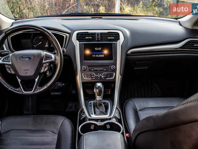 Красный Форд Фьюжн, объемом двигателя 2 л и пробегом 94 тыс. км за 14900 $, фото 29 на Automoto.ua