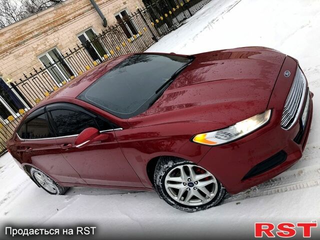 Красный Форд Фьюжн, объемом двигателя 2.5 л и пробегом 195 тыс. км за 11400 $, фото 1 на Automoto.ua