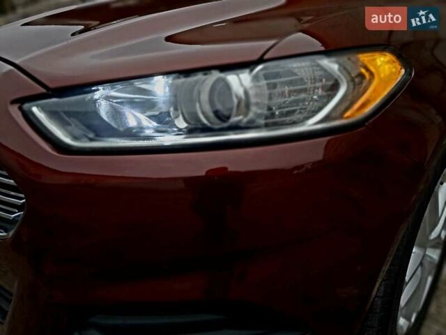 Красный Форд Фьюжн, объемом двигателя 2.5 л и пробегом 191 тыс. км за 8990 $, фото 5 на Automoto.ua