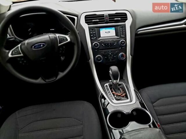 Красный Форд Фьюжн, объемом двигателя 2.5 л и пробегом 191 тыс. км за 8990 $, фото 10 на Automoto.ua