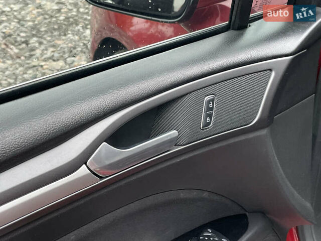 Форд Фьюжен 2015 у Києві на Automoto.ua Червоний Форд Фьюжен, об'ємом двигуна 1.5 л та пробігом 139 тис. км за 10490 $, фото 18 на Automoto.ua