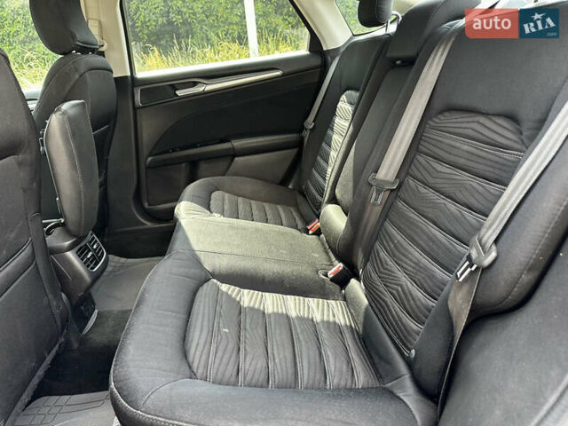 Форд Фьюжн 2015 в Львове на Automoto.ua Красный Форд Фьюжн, объемом двигателя 2.5 л и пробегом 181 тыс. км за 11000 $, фото 11 на Automoto.ua