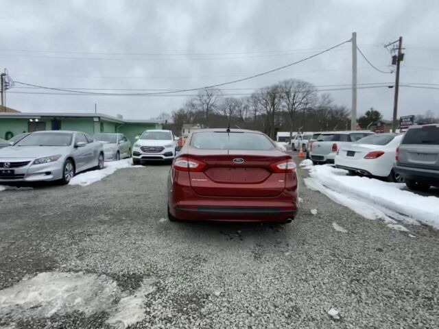 Червоний Форд Фьюжен, об'ємом двигуна 2.5 л та пробігом 120 тис. км за 3200 $, фото 2 на Automoto.ua