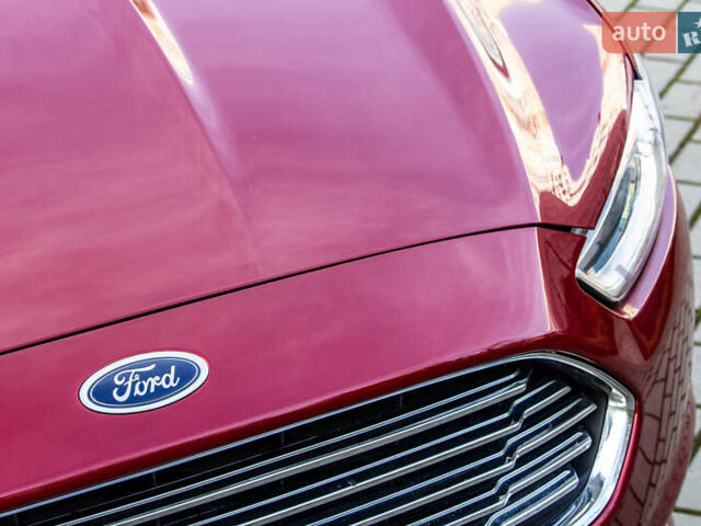 Красный Форд Фьюжн, объемом двигателя 2 л и пробегом 94 тыс. км за 14900 $, фото 11 на Automoto.ua