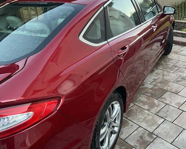 Красный Форд Фьюжн, объемом двигателя 2 л и пробегом 96 тыс. км за 13000 $, фото 7 на Automoto.ua