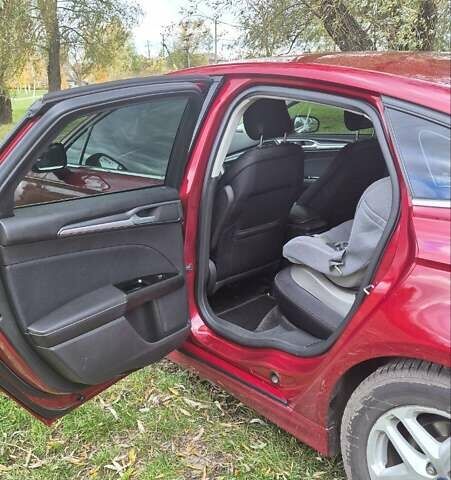 Красный Форд Фьюжн, объемом двигателя 2.49 л и пробегом 214 тыс. км за 9300 $, фото 7 на Automoto.ua