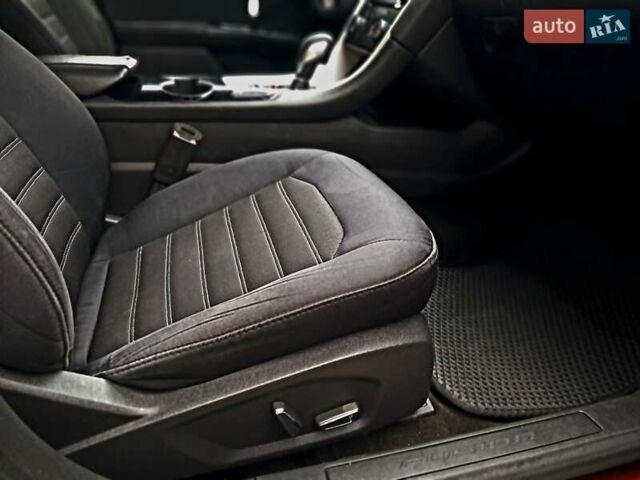 Красный Форд Фьюжн, объемом двигателя 2.5 л и пробегом 191 тыс. км за 8990 $, фото 9 на Automoto.ua