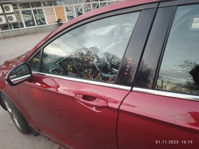 Красный Форд Фьюжн, объемом двигателя 2.5 л и пробегом 160 тыс. км за 11000 $, фото 6 на Automoto.ua