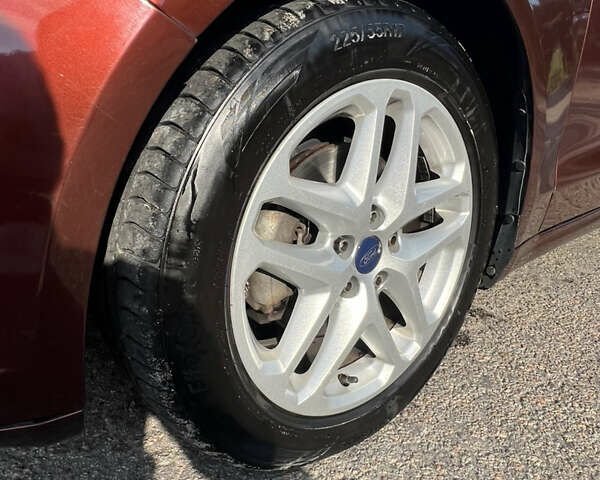 Красный Форд Фьюжн, объемом двигателя 1.5 л и пробегом 130 тыс. км за 8600 $, фото 7 на Automoto.ua