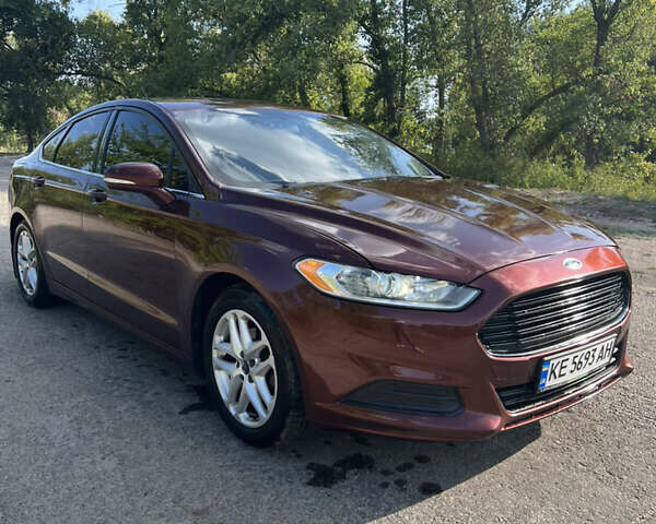 Красный Форд Фьюжн, объемом двигателя 1.5 л и пробегом 130 тыс. км за 8600 $, фото 2 на Automoto.ua