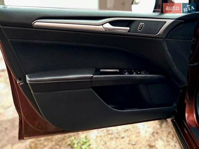 Красный Форд Фьюжн, объемом двигателя 2.5 л и пробегом 191 тыс. км за 8990 $, фото 11 на Automoto.ua