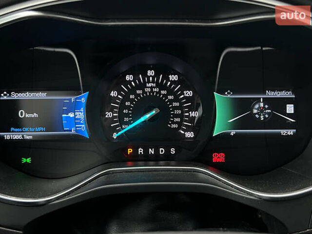 Красный Форд Фьюжн, объемом двигателя 2.49 л и пробегом 181 тыс. км за 11800 $, фото 11 на Automoto.ua