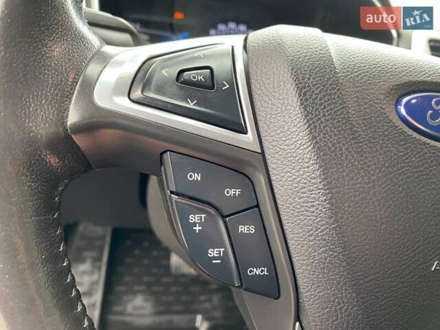 Форд Фьюжн 2015 в Ивано-Франковске на Automoto.ua Красный Форд Фьюжн, объемом двигателя 2.49 л и пробегом 178 тыс. км за 10900 $, фото 47 на Automoto.ua