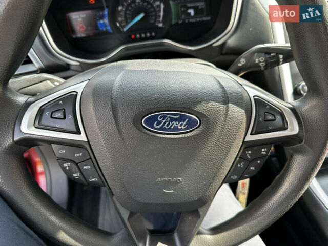 Форд Фьюжн 2015 в Львове на Automoto.ua Красный Форд Фьюжн, объемом двигателя 2.5 л и пробегом 181 тыс. км за 11000 $, фото 18 на Automoto.ua