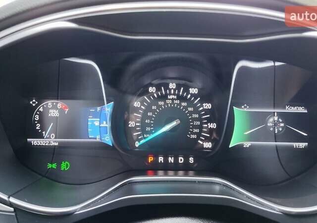 Красный Форд Фьюжн, объемом двигателя 2 л и пробегом 163 тыс. км за 12500 $, фото 6 на Automoto.ua