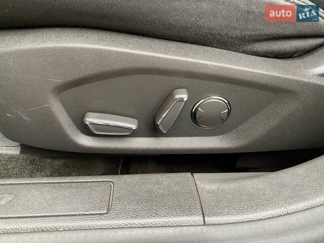 Форд Фьюжн 2015 в Ивано-Франковске на Automoto.ua Красный Форд Фьюжн, объемом двигателя 2.49 л и пробегом 178 тыс. км за 10900 $, фото 49 на Automoto.ua