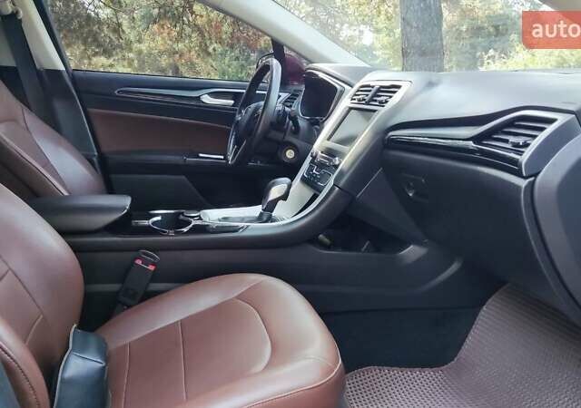 Красный Форд Фьюжн, объемом двигателя 2 л и пробегом 163 тыс. км за 12500 $, фото 39 на Automoto.ua