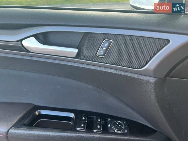 Форд Фьюжен 2015 у Львові на Automoto.ua Червоний Форд Фьюжен, об'ємом двигуна 1.5 л та пробігом 80 тис. км за 7800 $, фото 24 на Automoto.ua