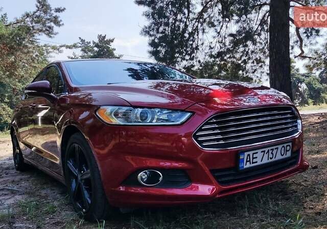 Красный Форд Фьюжн, объемом двигателя 2 л и пробегом 163 тыс. км за 12500 $, фото 9 на Automoto.ua