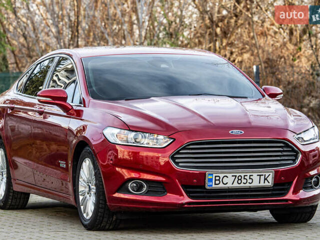 Красный Форд Фьюжн, объемом двигателя 2 л и пробегом 94 тыс. км за 14900 $, фото 10 на Automoto.ua