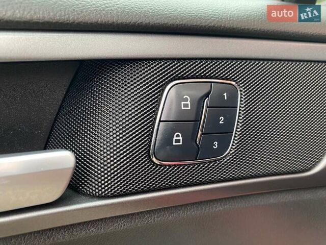 Форд Фьюжн 2015 в Ивано-Франковске на Automoto.ua Красный Форд Фьюжн, объемом двигателя 2.49 л и пробегом 178 тыс. км за 10900 $, фото 48 на Automoto.ua