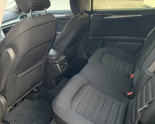 Красный Форд Фьюжн, объемом двигателя 2.49 л и пробегом 190 тыс. км за 9500 $, фото 21 на Automoto.ua