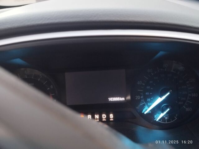 Красный Форд Фьюжн, объемом двигателя 2.5 л и пробегом 160 тыс. км за 11000 $, фото 8 на Automoto.ua