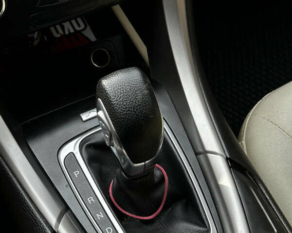 Красный Форд Фьюжн, объемом двигателя 2.49 л и пробегом 150 тыс. км за 8800 $, фото 9 на Automoto.ua