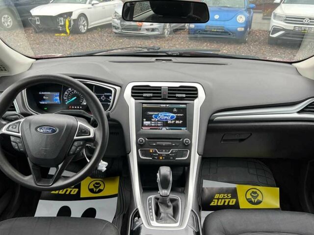 Красный Форд Фьюжн, объемом двигателя 2.5 л и пробегом 181 тыс. км за 11800 $, фото 10 на Automoto.ua