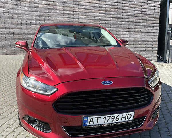 Красный Форд Фьюжн, объемом двигателя 2 л и пробегом 99 тыс. км за 10700 $, фото 1 на Automoto.ua