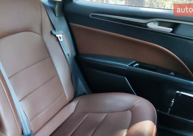 Красный Форд Фьюжн, объемом двигателя 2 л и пробегом 163 тыс. км за 12500 $, фото 26 на Automoto.ua