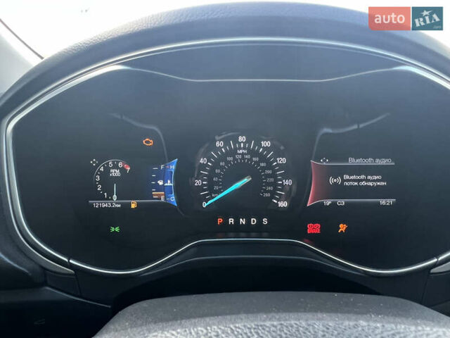 Красный Форд Фьюжн, объемом двигателя 1.5 л и пробегом 130 тыс. км за 8600 $, фото 15 на Automoto.ua