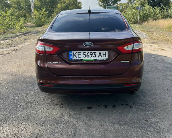 Красный Форд Фьюжн, объемом двигателя 1.5 л и пробегом 130 тыс. км за 8600 $, фото 4 на Automoto.ua