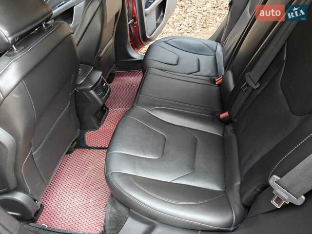 Красный Форд Фьюжн, объемом двигателя 2 л и пробегом 183 тыс. км за 13500 $, фото 3 на Automoto.ua