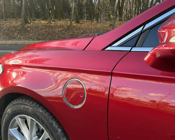 Красный Форд Фьюжн, объемом двигателя 2 л и пробегом 92 тыс. км за 17000 $, фото 12 на Automoto.ua