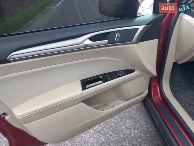 Красный Форд Фьюжн, объемом двигателя 2.49 л и пробегом 129 тыс. км за 12500 $, фото 5 на Automoto.ua