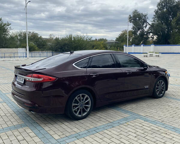 Червоний Форд Фьюжен, об'ємом двигуна 2 л та пробігом 130 тис. км за 15000 $, фото 4 на Automoto.ua