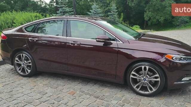 Красный Форд Фьюжн, объемом двигателя 2 л и пробегом 127 тыс. км за 13999 $, фото 1 на Automoto.ua