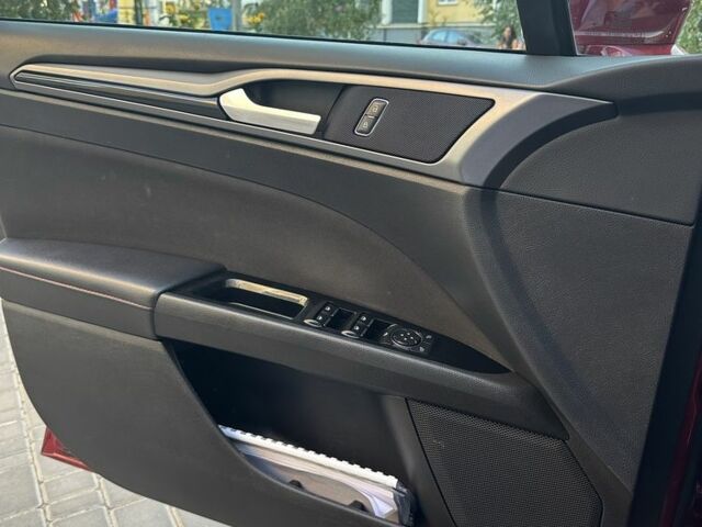 Красный Форд Фьюжн, объемом двигателя 2.5 л и пробегом 125 тыс. км за 10800 $, фото 11 на Automoto.ua