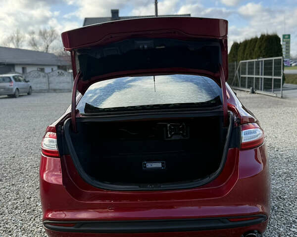 Красный Форд Фьюжн, объемом двигателя 2 л и пробегом 140 тыс. км за 10500 $, фото 16 на Automoto.ua