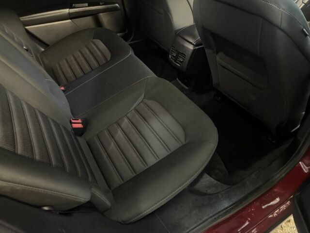 Форд Фьюжн 2016 в Харькове на Automoto.ua Красный Форд Фьюжн, объемом двигателя 2 л и пробегом 244 тыс. км за 14000 $, фото 6 на Automoto.ua