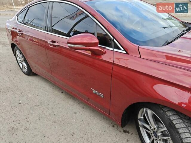 Красный Форд Фьюжн, объемом двигателя 2 л и пробегом 183 тыс. км за 13500 $, фото 7 на Automoto.ua