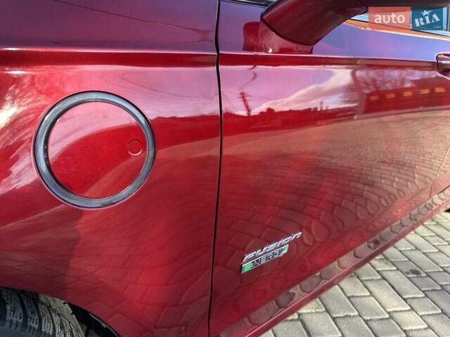 Красный Форд Фьюжн, объемом двигателя 2 л и пробегом 123 тыс. км за 14500 $, фото 4 на Automoto.ua