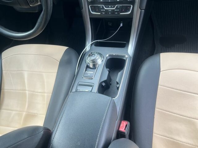 Красный Форд Фьюжн, объемом двигателя 2.5 л и пробегом 117 тыс. км за 11500 $, фото 14 на Automoto.ua