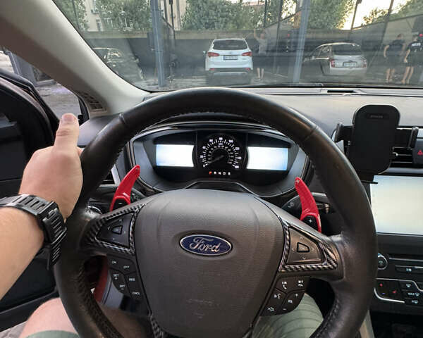 Красный Форд Фьюжн, объемом двигателя 2 л и пробегом 190 тыс. км за 11850 $, фото 11 на Automoto.ua