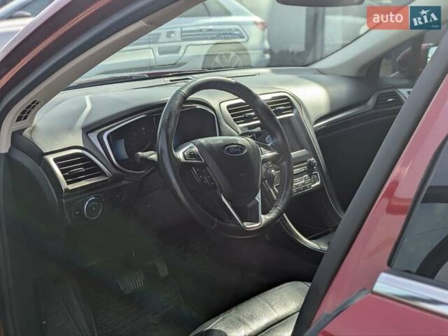 Форд Фьюжн 2016 в Львове на Automoto.ua Красный Форд Фьюжн, объемом двигателя 2 л и пробегом 181 тыс. км за 11500 $, фото 12 на Automoto.ua
