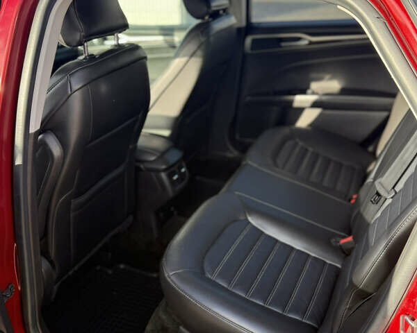 Красный Форд Фьюжн, объемом двигателя 2 л и пробегом 140 тыс. км за 10500 $, фото 22 на Automoto.ua