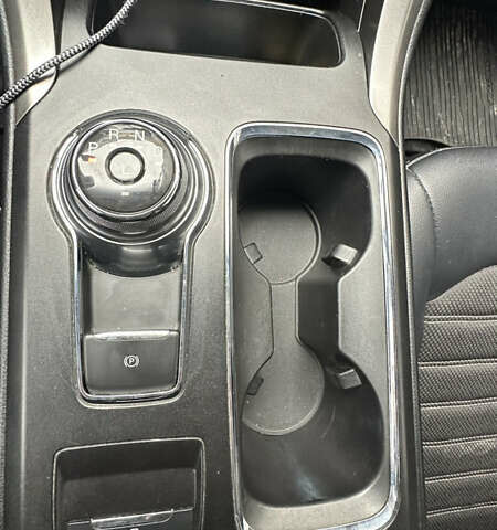 Форд Фьюжен 2016 у Львові на Automoto.ua Червоний Форд Фьюжен, об'ємом двигуна 2.49 л та пробігом 140 тис. км за 10900 $, фото 9 на Automoto.ua