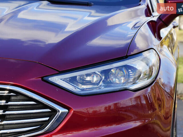 Красный Форд Фьюжн, объемом двигателя 2 л и пробегом 92 тыс. км за 17000 $, фото 33 на Automoto.ua